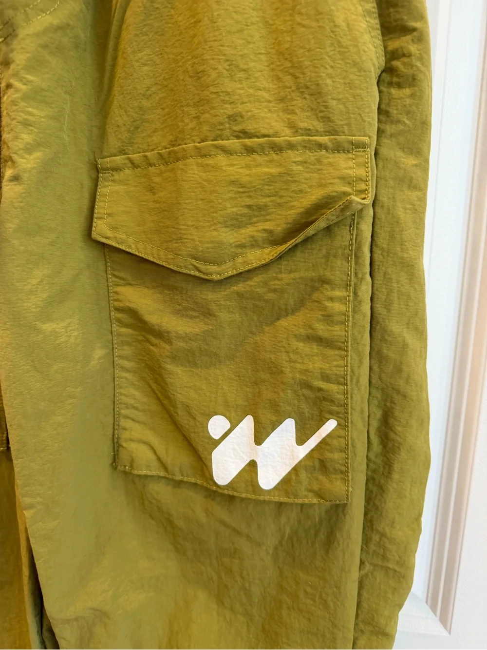 Without Walls Urban Outfitters Men’s Hike Cargo Pants in Green size M